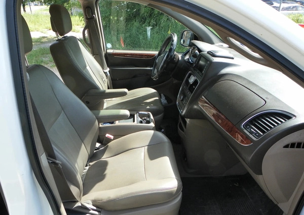 Chrysler Town &amp; Country cena 46500 przebieg: 281000, rok produkcji 2012 z Kraków małe 92